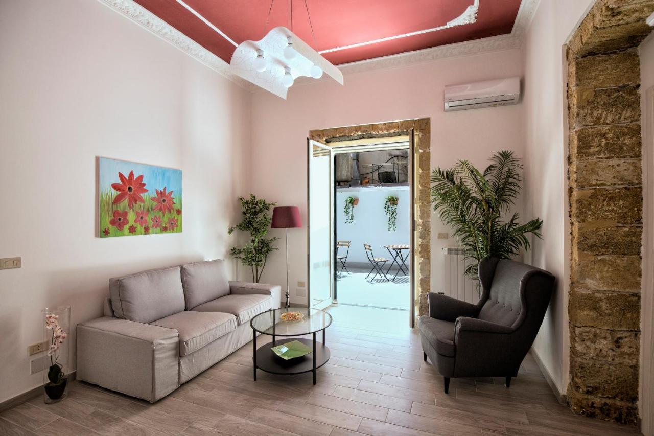 Couette-café Garden House: And For Holidays