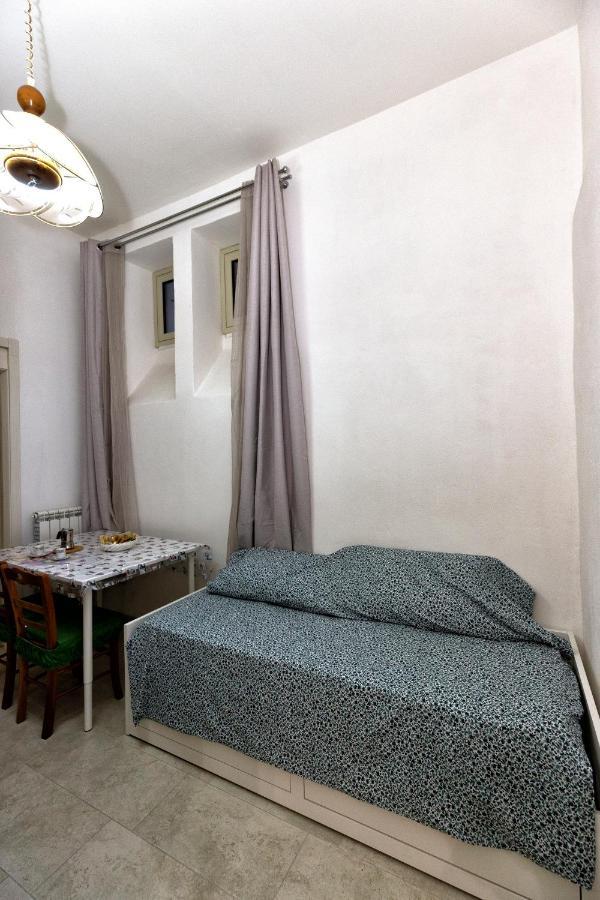 Couette-café Garden House: And For Holidays