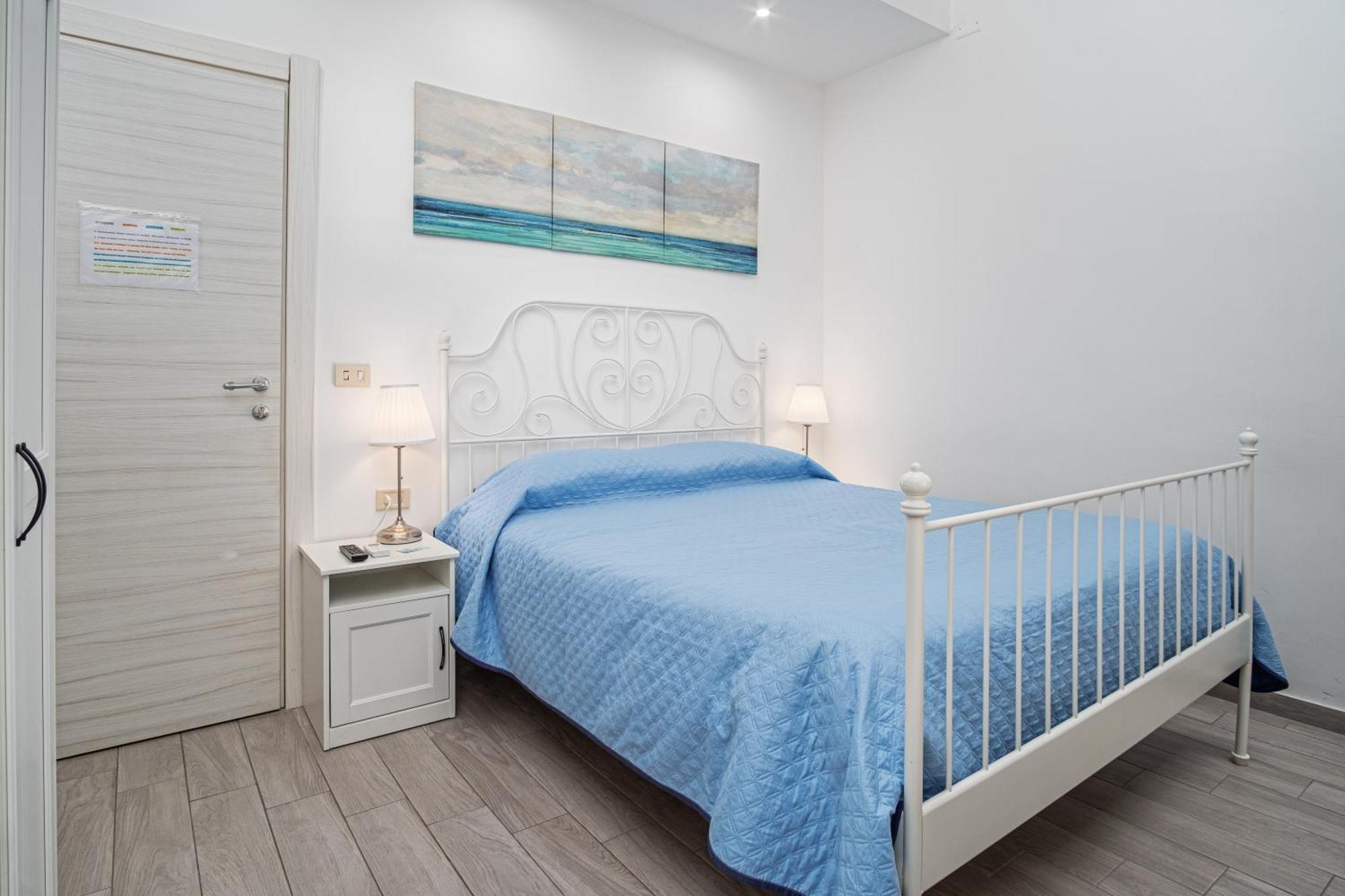Couette-café Garden House: And For Holidays 2*
