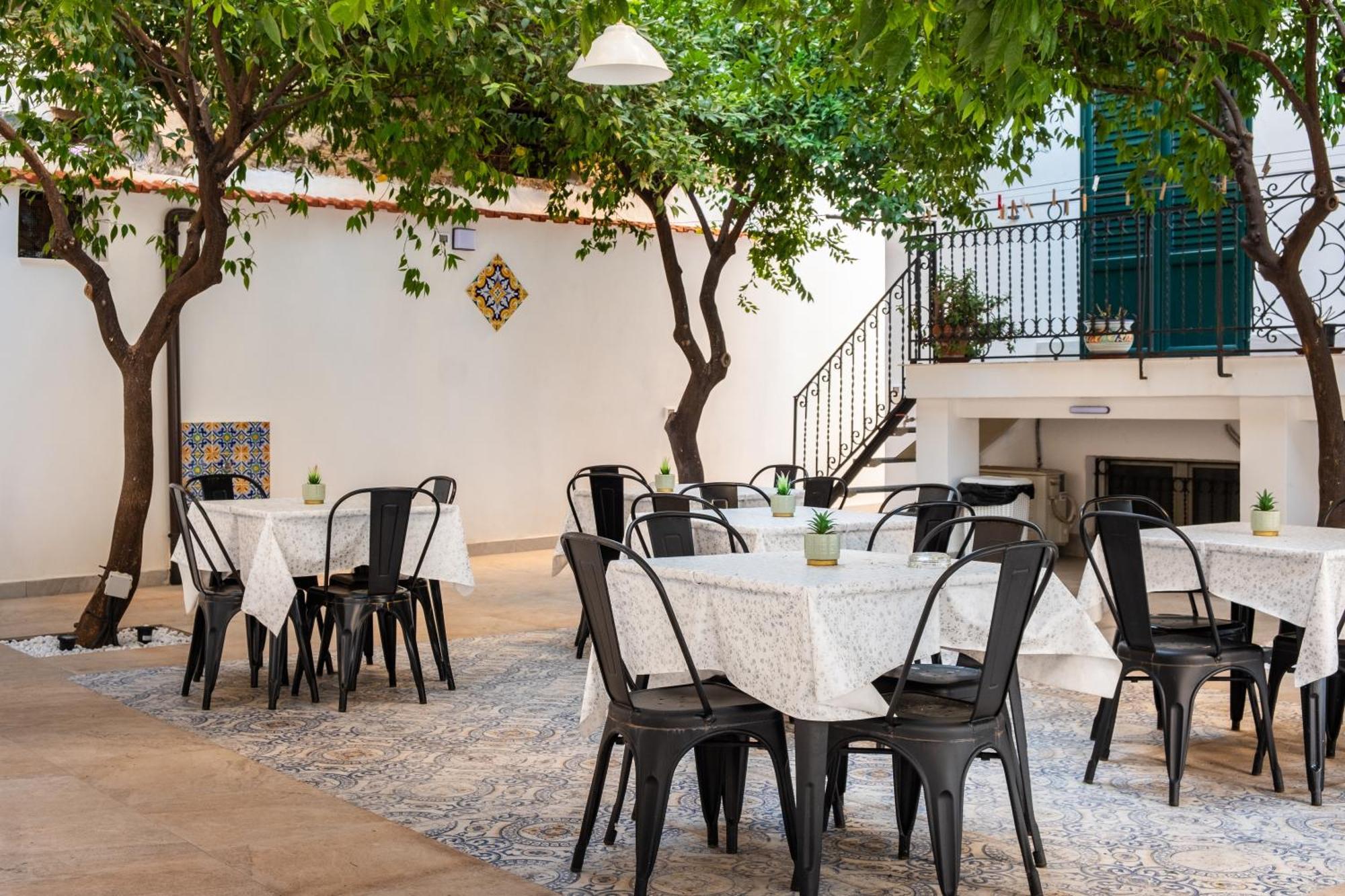 Garden House: And For Holidays